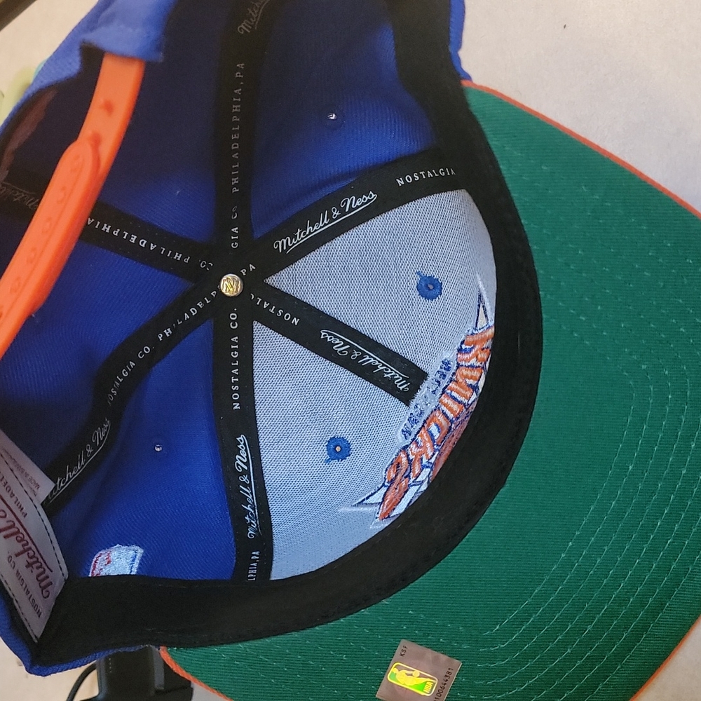 NY Knicks Snapback - Picture 5 of 6